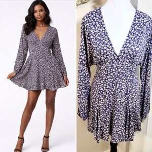 ZARA Feminine Floral V-Neck Fit & Flare Long Sleeve Mini Dress Size M💚